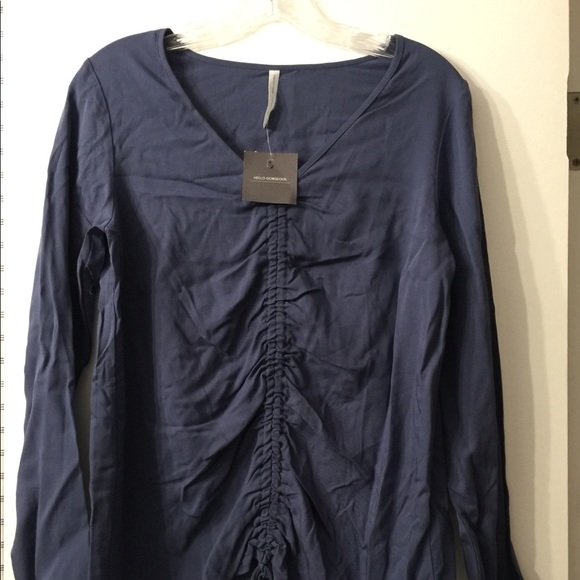 Cute shirt 💜 - Picture 1 of 3